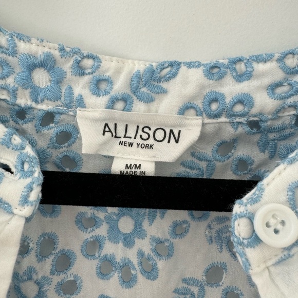 Allison New York Eyelet Embroidered Top - Picture 4 of 4